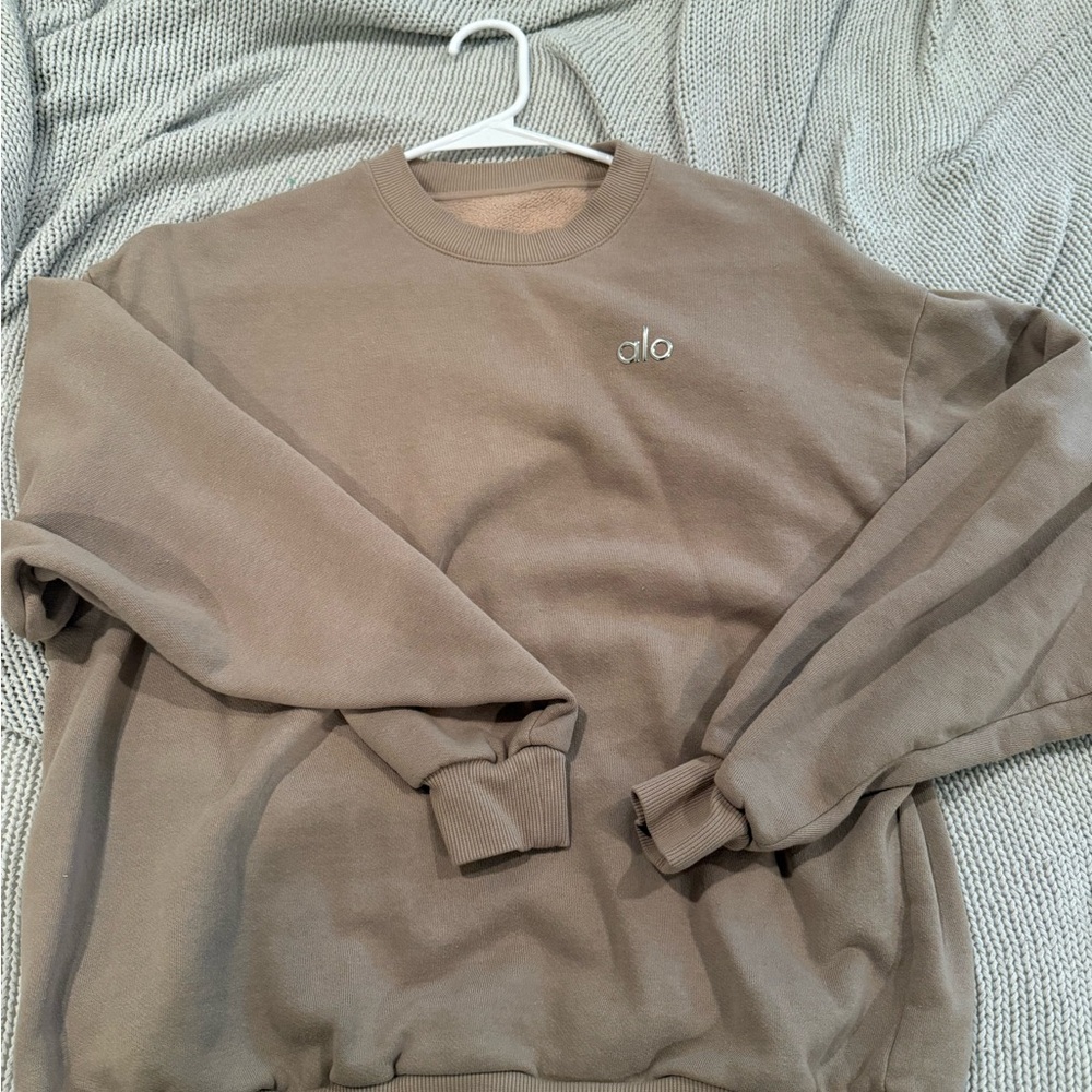 ALO Yoga Women’s Gravel Accolade Crewneck